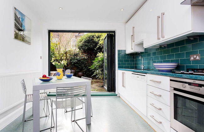 West London Blues in London - Photo 1