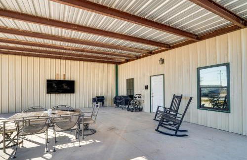 Large Patio and Grill! Group Stay in Midland - Foto 1