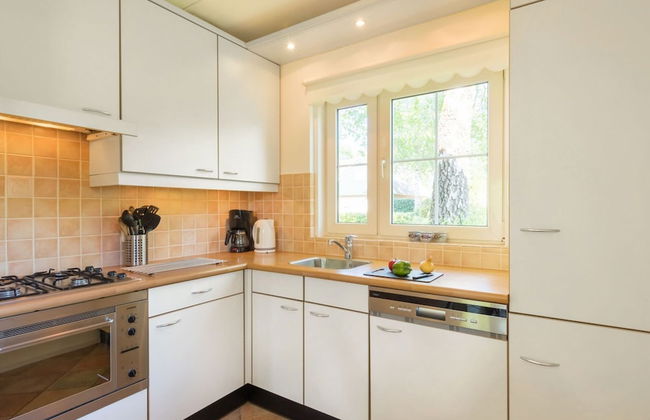 Charming Home w/ Garden - Photo 3