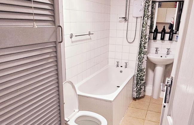 Cosy Annexe Sleeps 4 - Photo 8