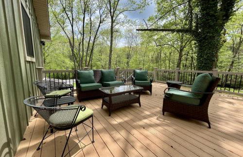 Family-Friendly 3BR Home w Bunk Room & Yard - Photo 46