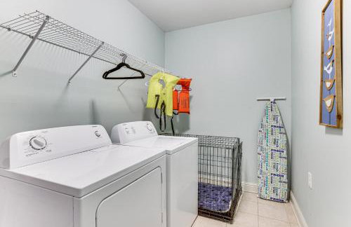 Private Patio, Decks Waterfront Eatonton Townhome - Foto 28