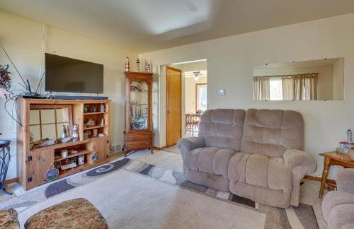 Family-Friendly Home with Fire Pit about 10 Mi to Akron! - Foto 5