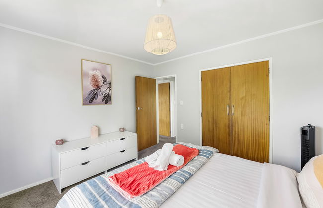 Inner City Retreat - WiFi - Netflix - Photo 7