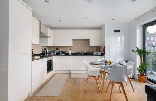 Modern Hoxton 2 Bed, 2 Bath Apartment with Balcony Sleeps 6 - Foto 6