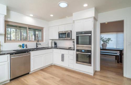 Family-Friendly Getaway Hot Tub Views EVSE - Foto 12