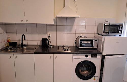 Mały domek - Zielonka - Foto 8