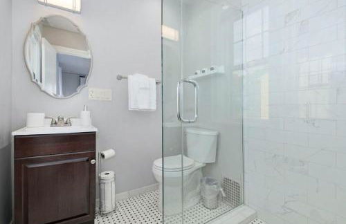 Elegant 3BR Oasis in Dundee Close to Downtown - Foto 39