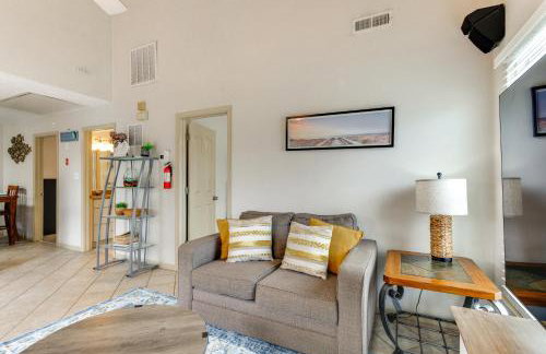 Walk to East Beach Apt with Outdoor Space - Photo 8