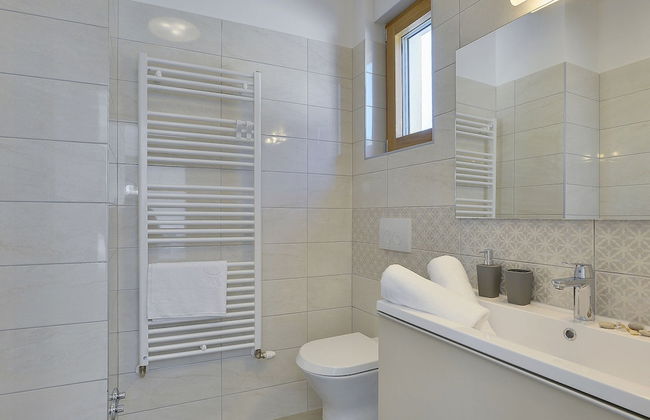 Beautiful Villa by the sea - Photo 18