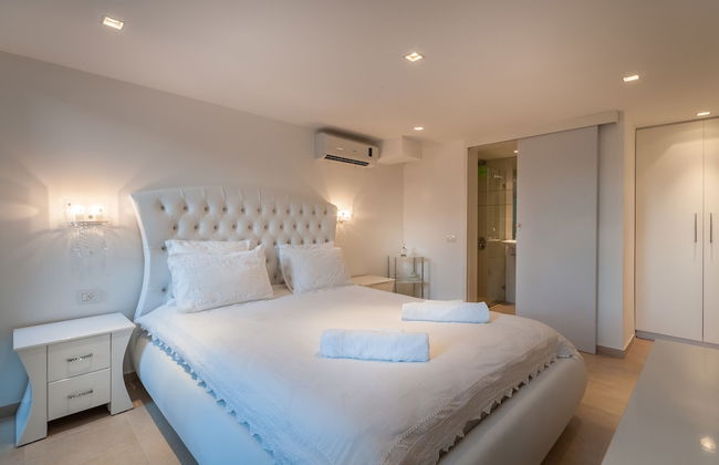 Luxurious Villa with great location - Foto 15