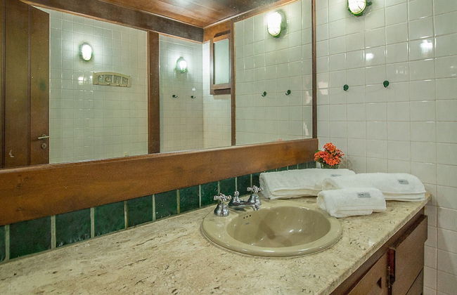 Casa com Cinco Quartos Pé na Areia - Foto 19