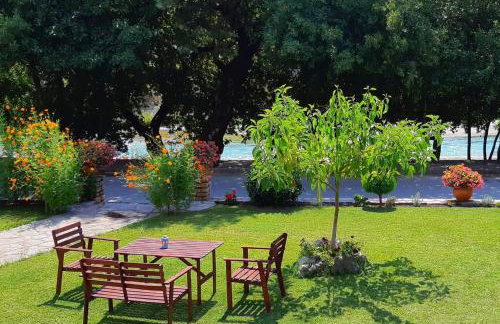 Dimitriou Rooms - Foto 2