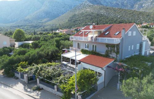 Villa Marina - Photo 2