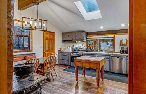 Secluded Tahoe Retreat Near Trails and Beach - Foto 10