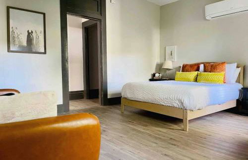 Suite Home Indiana Apartments - Photo 20