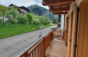 Casa Sandra Moena by Go new Location - Photo 27