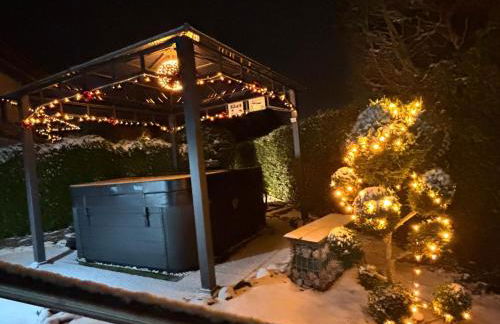 4 Sterne Ferienwohnung Schlossblick Sauna Pool Whirlpool pri - Foto 42