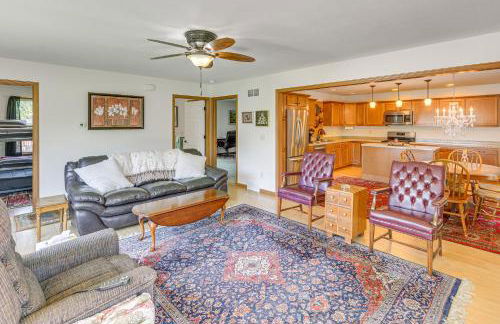 WFH-Friendly Columbiana Vacation Rental with Deck! - Foto 6