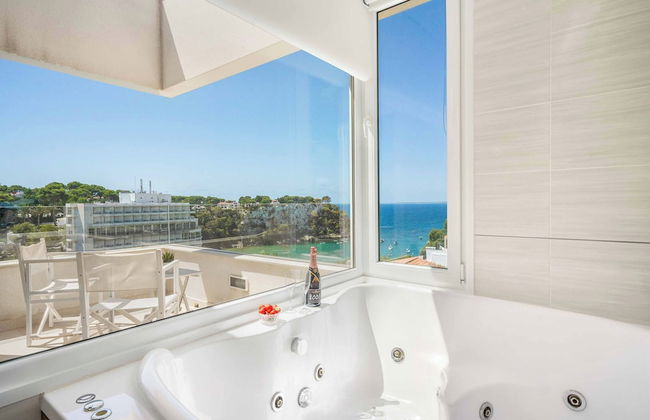 Agueda Menorca - Photo 20