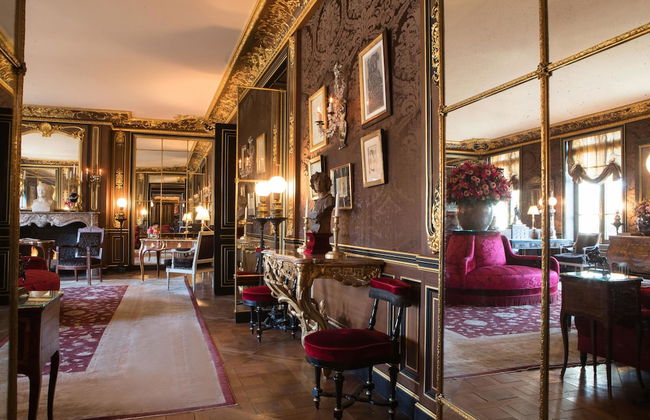 La Reserve Paris Hotel and Spa - Photo 10