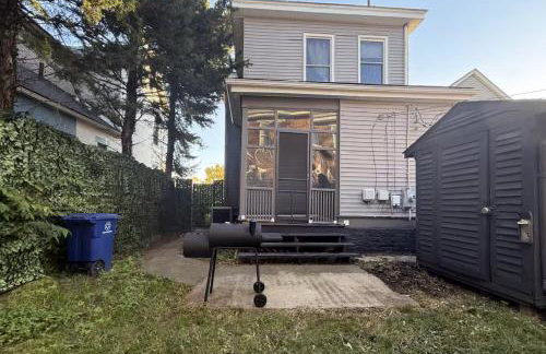 Spacious Home Downtown - Children's Hospital, Pets - Foto 61