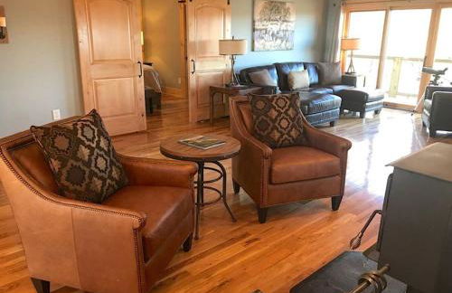 Unique Rustic Barn Theme home Amazing views! Luxe - Foto 34