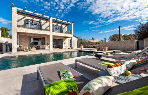 Villa Art Renata with Pool & Sauna - Photo 7