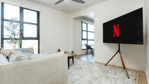 Stunning 2BR apartment steps from Santa Monica pier - Photo 3