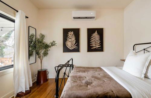 Stay Portland - Restored Farmhouse & Backyard Tiny House Village - Photo 10