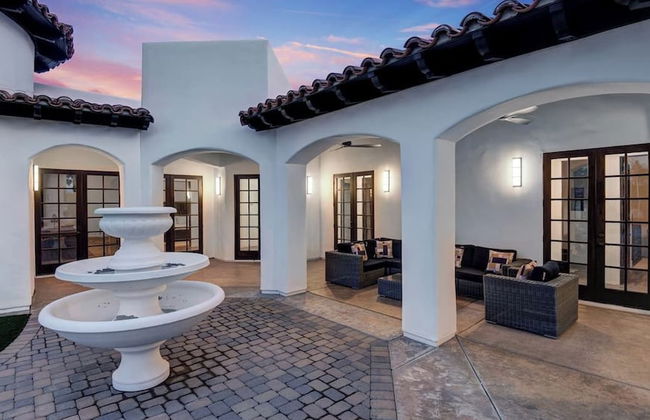 Movie Theater, Game Room, Pool, Hot Tub, & Views Villa Toscana by Avantstay - Foto 32