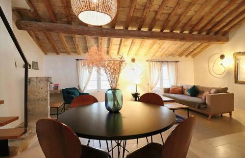 Douceur Uzétienne Appartement de Caractère Climatisé - Foto 5