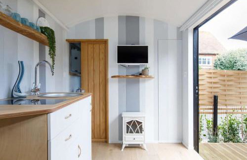 Gorgeous Shepherds Hut - Walk to Beach & Pub - Foto 6