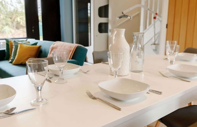 Fawn Cottage Disabled Adapted 3 Bedroom hot tub - Foto 9