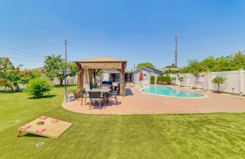 Game Room, Pool! Family Home 25 Mi to Disneyland - Foto 31