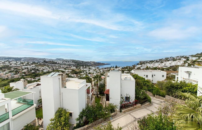 Sea View Huge Private Villa With Terrace in Bodrum - Photo 1