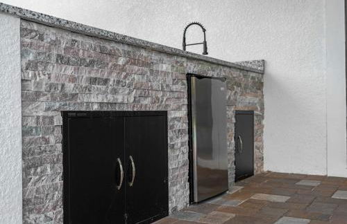 Brand-New - Contemporary Gem-Pool Game Room BBQ - Foto 32