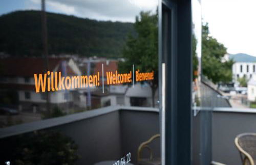 Apart4me Modern Apartment Geislingen zentral mit Parkplatz - Foto 44