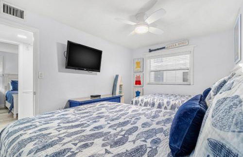 Escape to Beach Oasis! New Management! Updated Beachside Condo with Heated Pool! - Foto 17