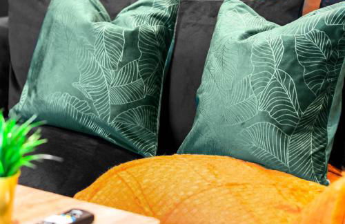 Spacious Apartment - Street Parking - Smart TV - Netflix 49G - Foto 8