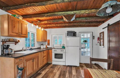 Rustic Willow Retreat - Outdoor Adventures cabin - Foto 5