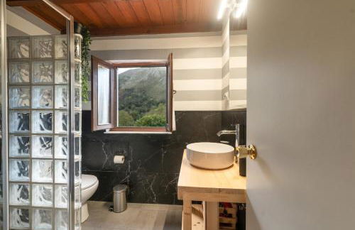 La Mariña de Tornin Cerca de Cangas de Onís - Foto 38