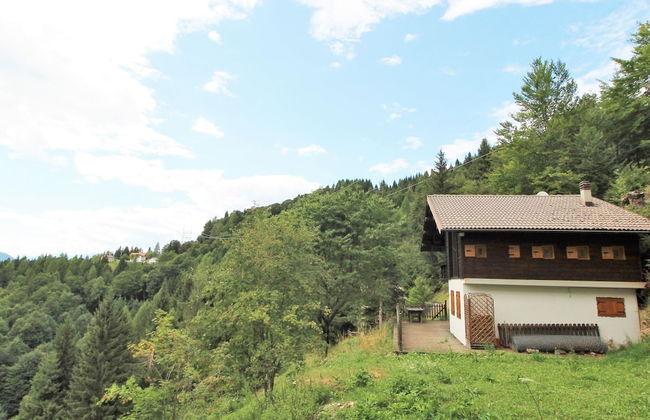 Belvilla by OYO Hilltop Chalet in Lamon With Views - Foto 41