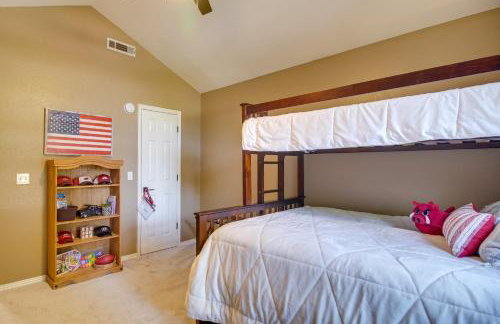 Charming Arkansas Retreat with Deck, Near Downtown! - Foto 18