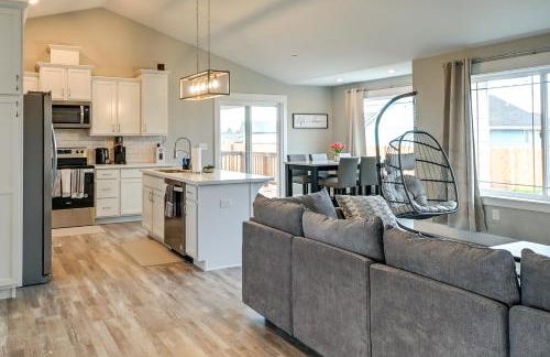 Ocean Shores Home with Game Room - Walk to Beaches! - Foto 6