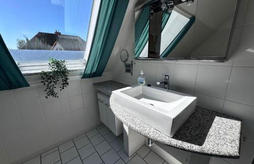 Relaxen am Meer - mit Parkplatz und Whirlpoolwanne, Ostsee - Photo 19