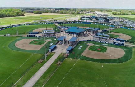 New Breezy Cottage - King Bed - Mini-Golf - Park - Foto 6