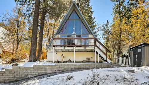 Cozy A-Frame with Hot Tub Near Arrowbear Lake! - Foto 2