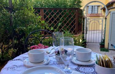 Rooftop Garden - Photo 1