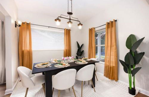 Your UF Getaway: 1 Block from Campus - 4 BD Haven - Foto 38